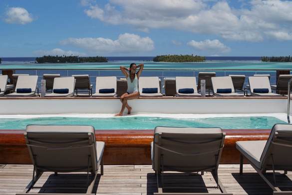Paul Gauguin Cruises MS Paul Gauguin Sun Deck Lifestyle 2 ©Paul Gauguin Cruises.jpg